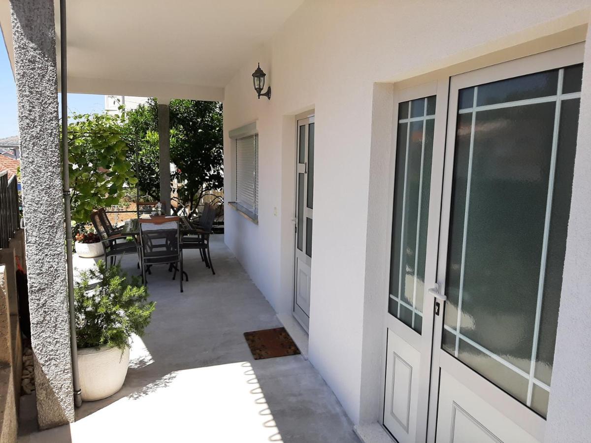Apartment Luna Trogir Luaran gambar